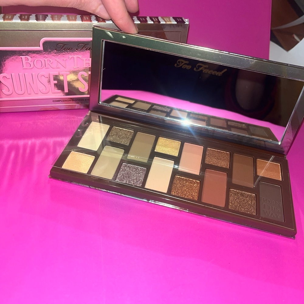 NIB Too Faced Born This Way Sunset Stripped Eyeshadow Palette